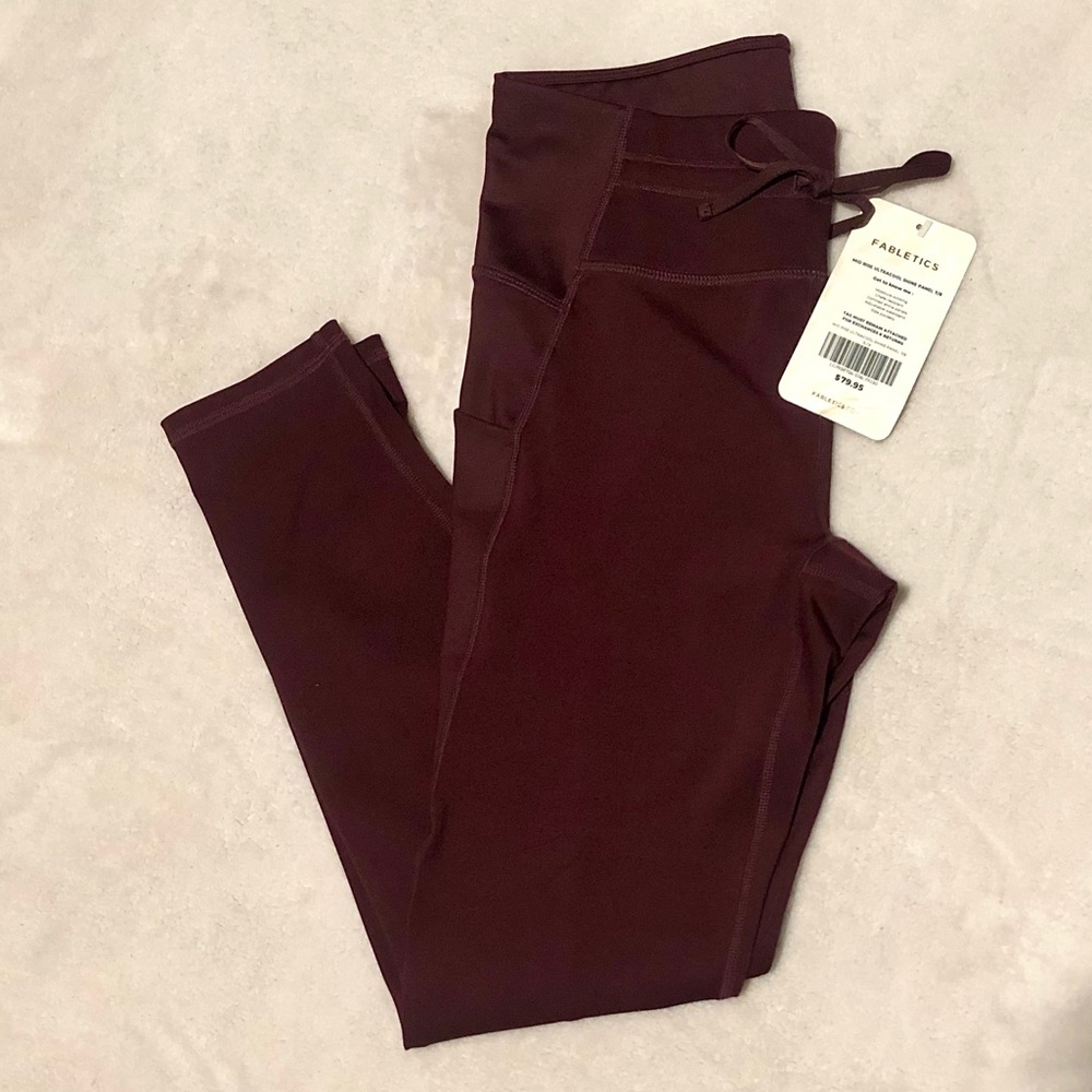 Fabletics Mid-Rise Ultracool Shine-Panel 7/8 length, Size Small, Wine Violet
